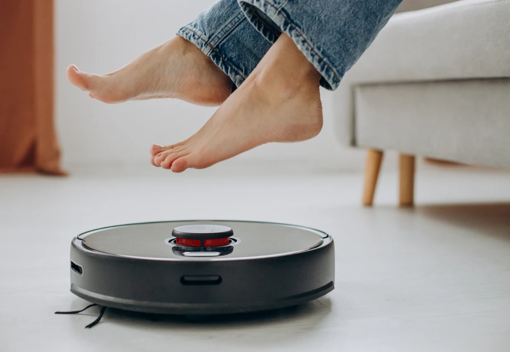 robot vacuum with cleaning station